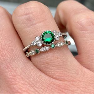 Dainty Emerald & White Topaz 925 Sterling Silver Birthstone Bridal Ring Set